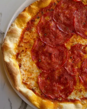 Spicy Monday!🥵 Aguentas uma Diavola? 🍕🤤

Tomate, mozzarella e ventricina!😍

#harestaurante #diavola 